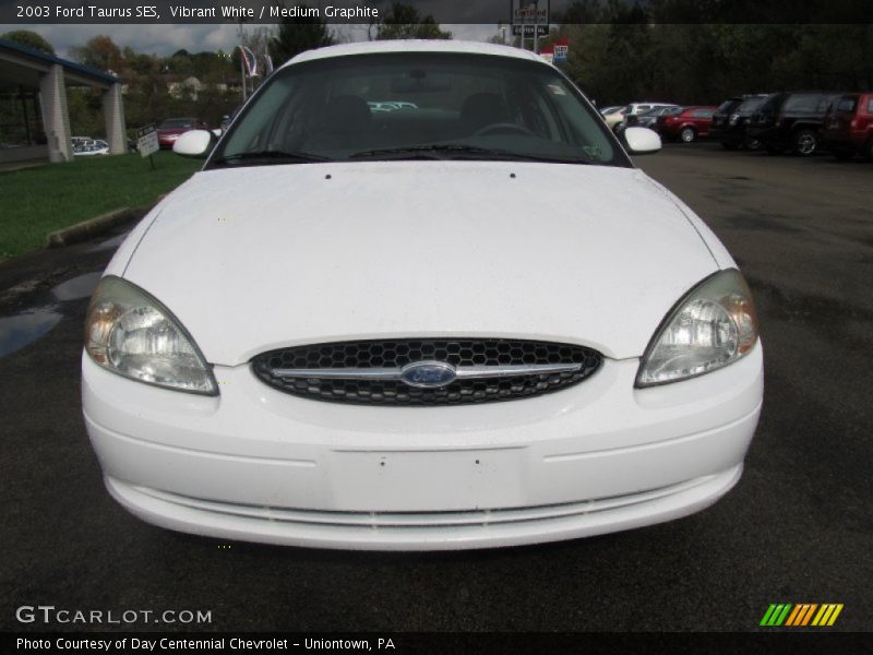 Vibrant White / Medium Graphite 2003 Ford Taurus SES
