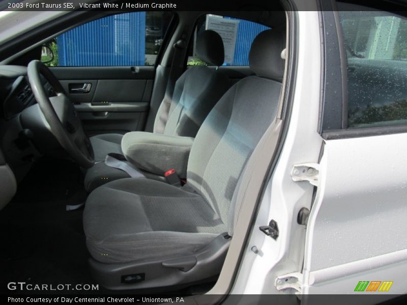 Vibrant White / Medium Graphite 2003 Ford Taurus SES