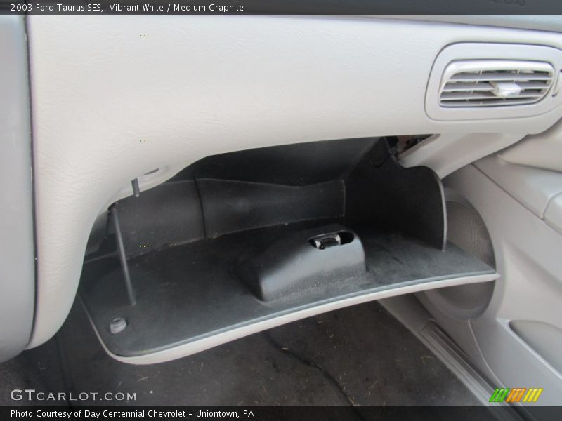 Vibrant White / Medium Graphite 2003 Ford Taurus SES