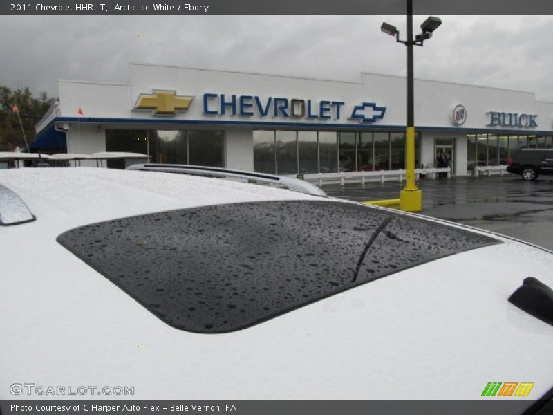 Arctic Ice White / Ebony 2011 Chevrolet HHR LT