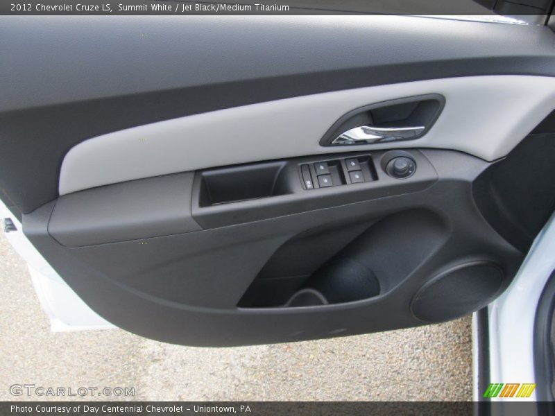 Summit White / Jet Black/Medium Titanium 2012 Chevrolet Cruze LS