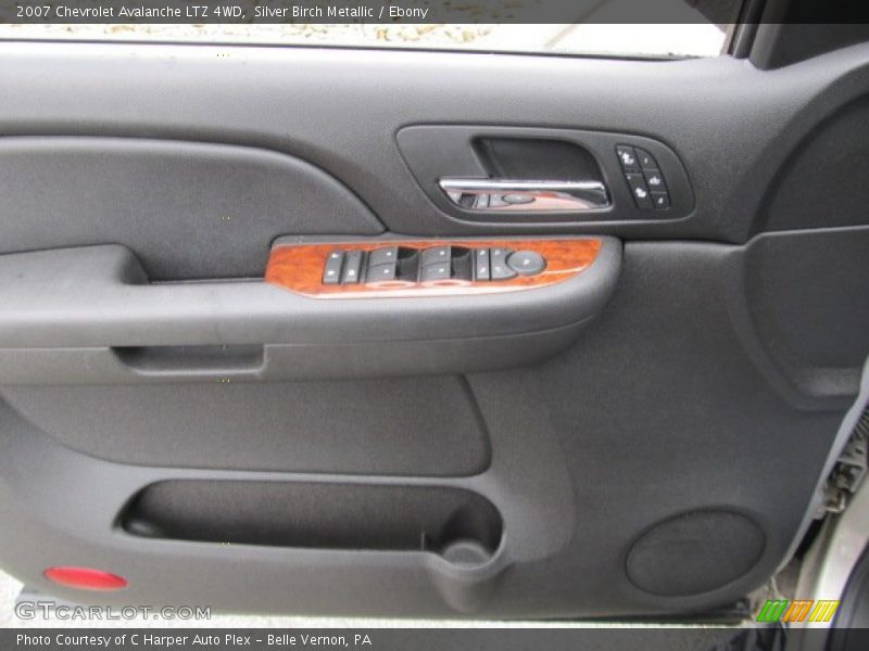 Silver Birch Metallic / Ebony 2007 Chevrolet Avalanche LTZ 4WD
