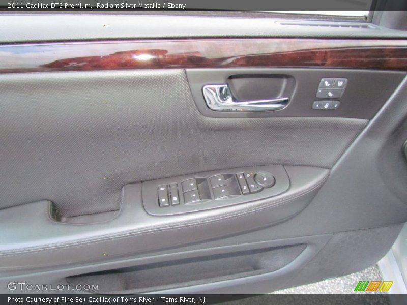 Radiant Silver Metallic / Ebony 2011 Cadillac DTS Premium
