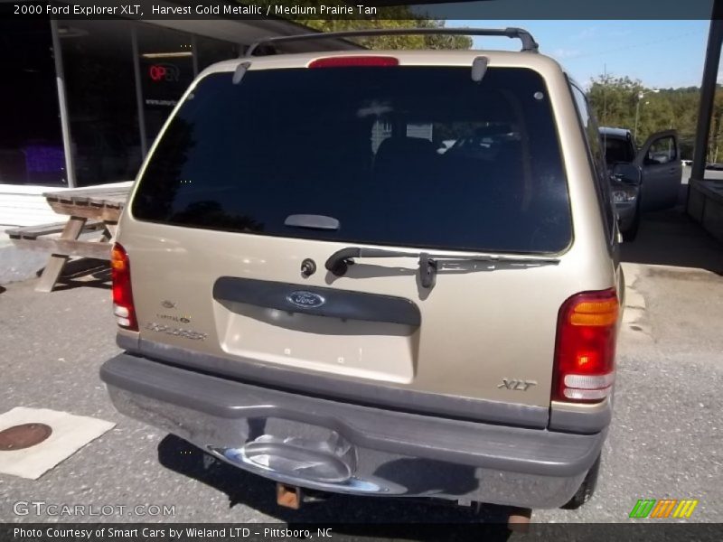 Harvest Gold Metallic / Medium Prairie Tan 2000 Ford Explorer XLT