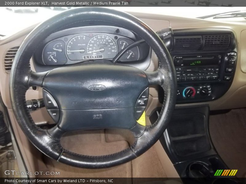 Harvest Gold Metallic / Medium Prairie Tan 2000 Ford Explorer XLT