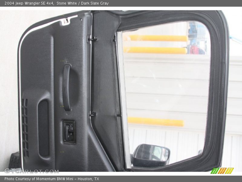 Stone White / Dark Slate Gray 2004 Jeep Wrangler SE 4x4