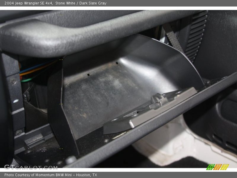 Stone White / Dark Slate Gray 2004 Jeep Wrangler SE 4x4