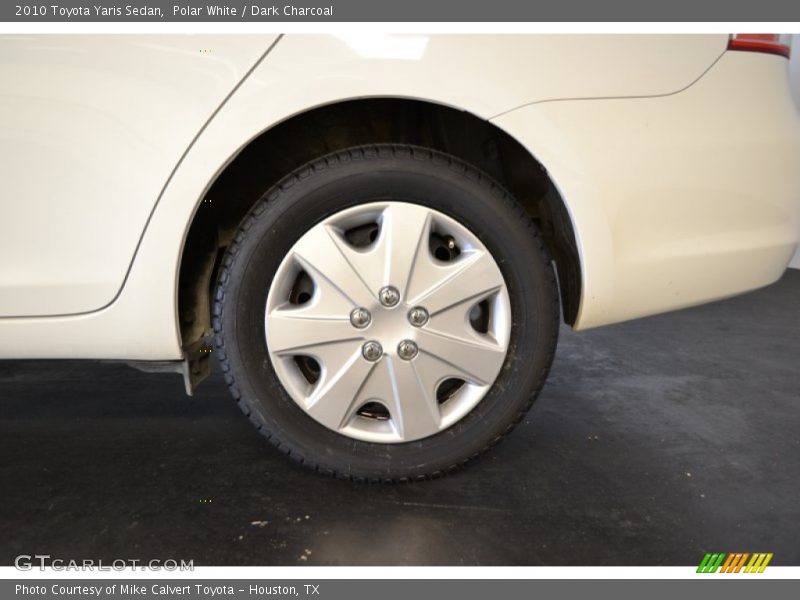 Polar White / Dark Charcoal 2010 Toyota Yaris Sedan