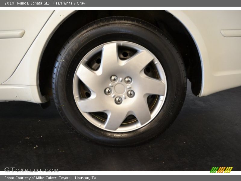 Pearl White / Gray 2010 Hyundai Sonata GLS