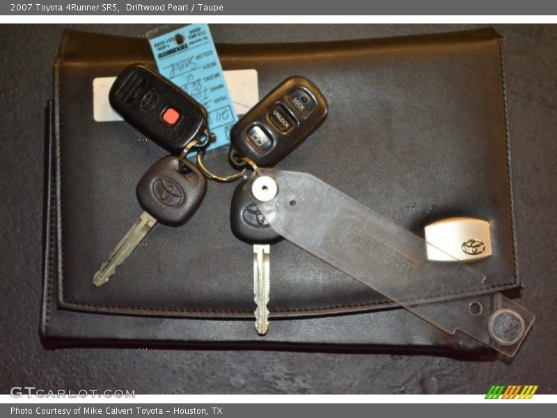 Keys of 2007 4Runner SR5