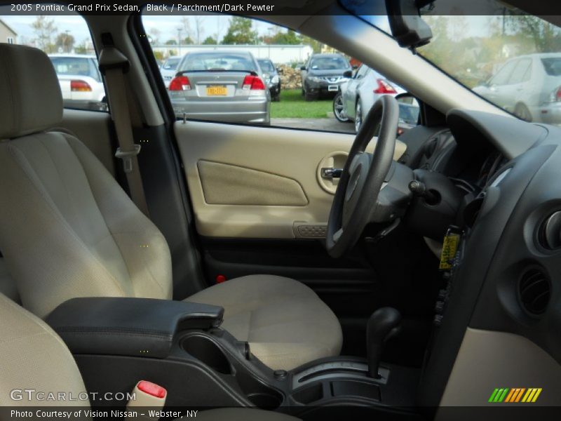 Black / Parchment/Dark Pewter 2005 Pontiac Grand Prix Sedan