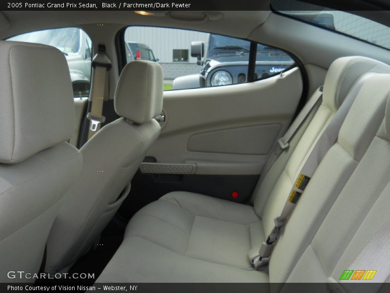 Black / Parchment/Dark Pewter 2005 Pontiac Grand Prix Sedan