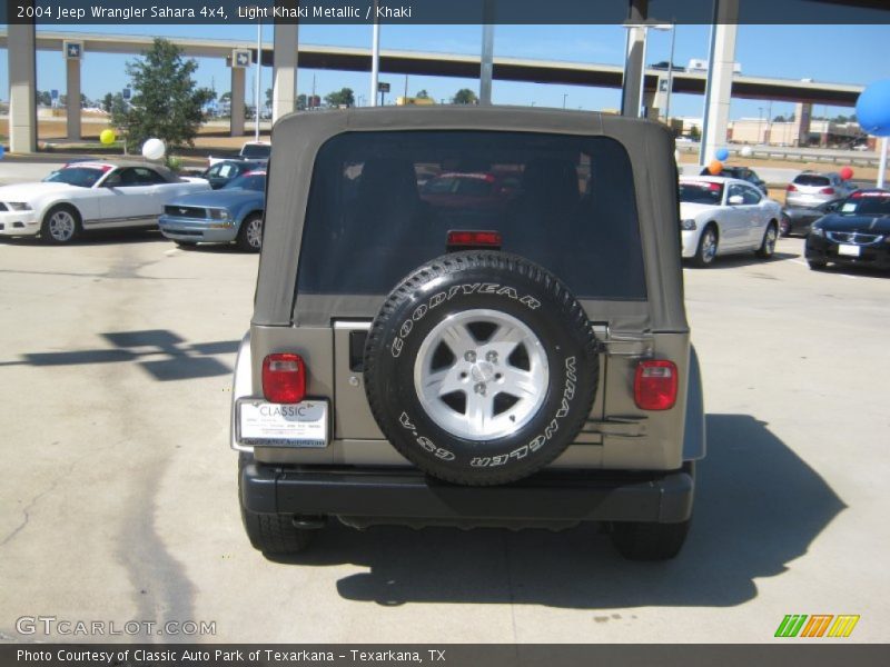 Light Khaki Metallic / Khaki 2004 Jeep Wrangler Sahara 4x4
