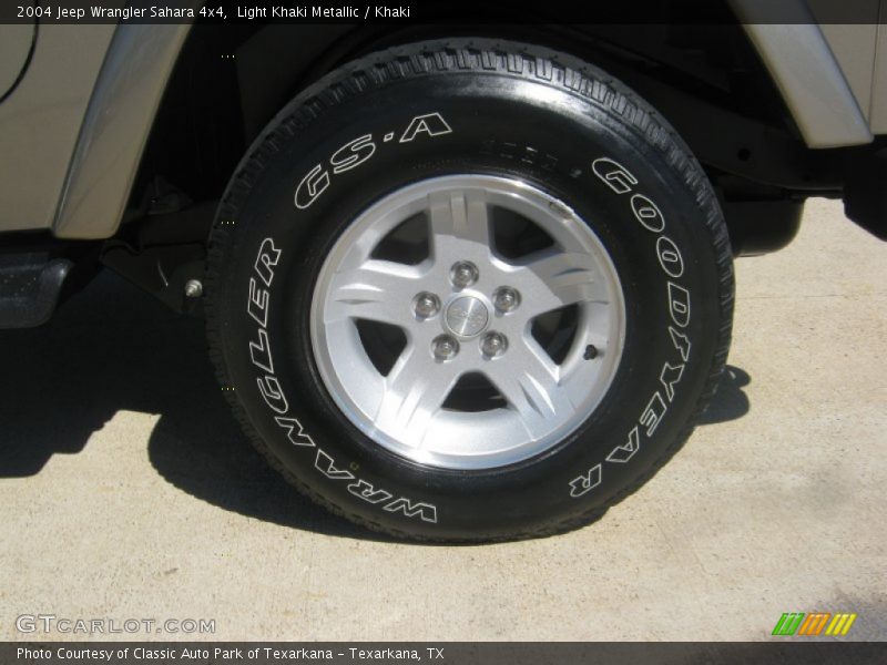 Light Khaki Metallic / Khaki 2004 Jeep Wrangler Sahara 4x4