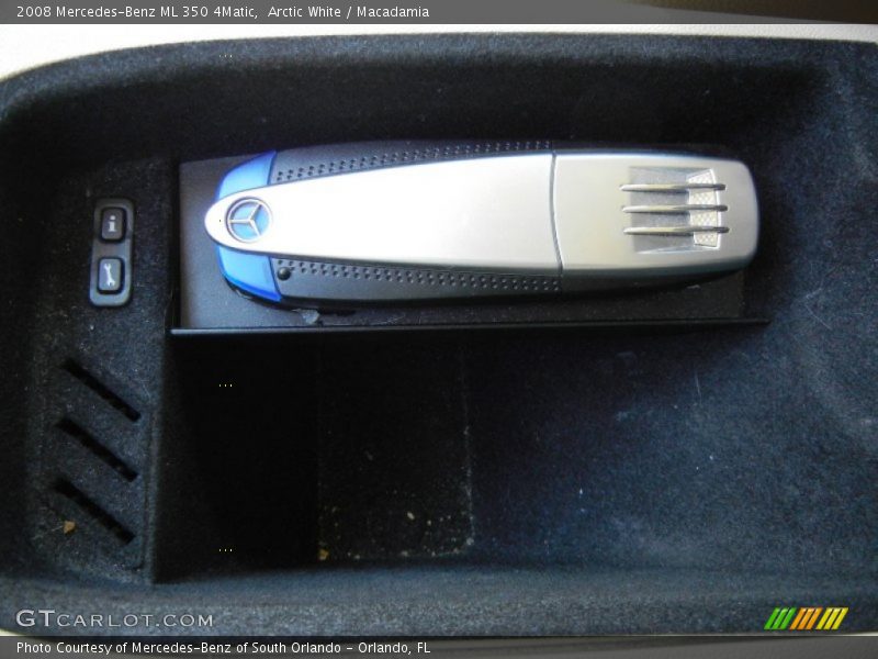 Arctic White / Macadamia 2008 Mercedes-Benz ML 350 4Matic