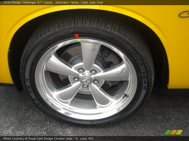 Detonator Yellow / Dark Slate Gray 2010 Dodge Challenger R/T Classic