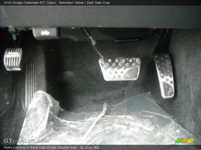 Detonator Yellow / Dark Slate Gray 2010 Dodge Challenger R/T Classic