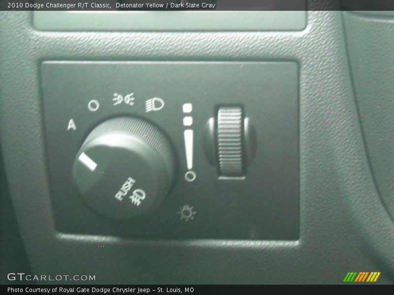 Detonator Yellow / Dark Slate Gray 2010 Dodge Challenger R/T Classic