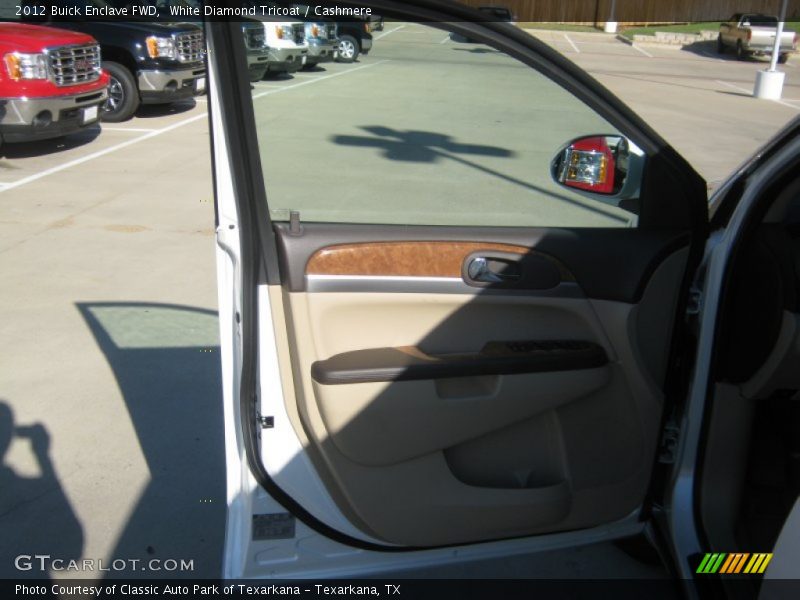 White Diamond Tricoat / Cashmere 2012 Buick Enclave FWD