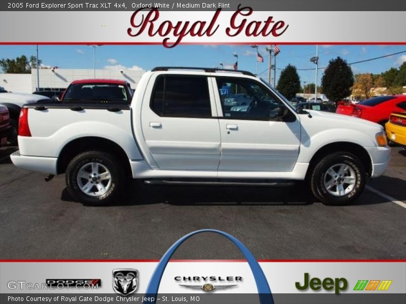 Oxford White / Medium Dark Flint 2005 Ford Explorer Sport Trac XLT 4x4