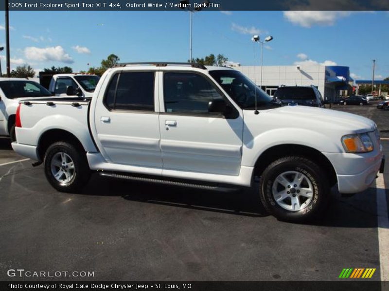 Oxford White / Medium Dark Flint 2005 Ford Explorer Sport Trac XLT 4x4