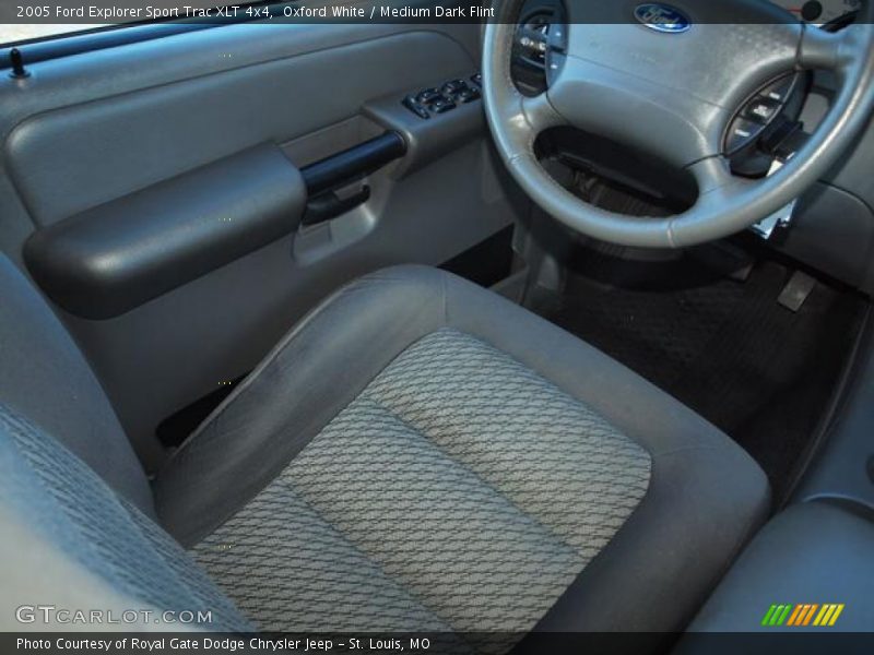 Oxford White / Medium Dark Flint 2005 Ford Explorer Sport Trac XLT 4x4