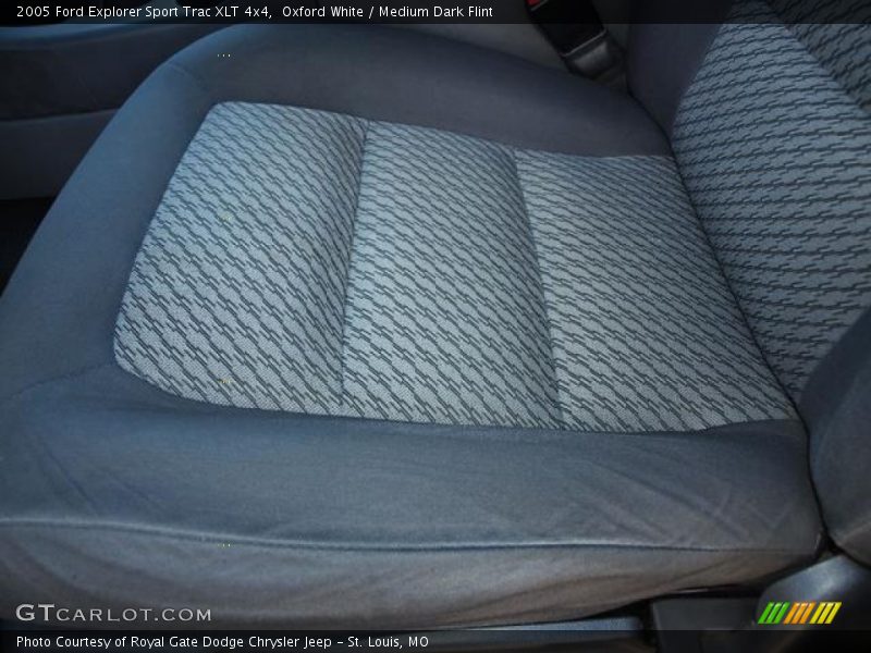 Oxford White / Medium Dark Flint 2005 Ford Explorer Sport Trac XLT 4x4