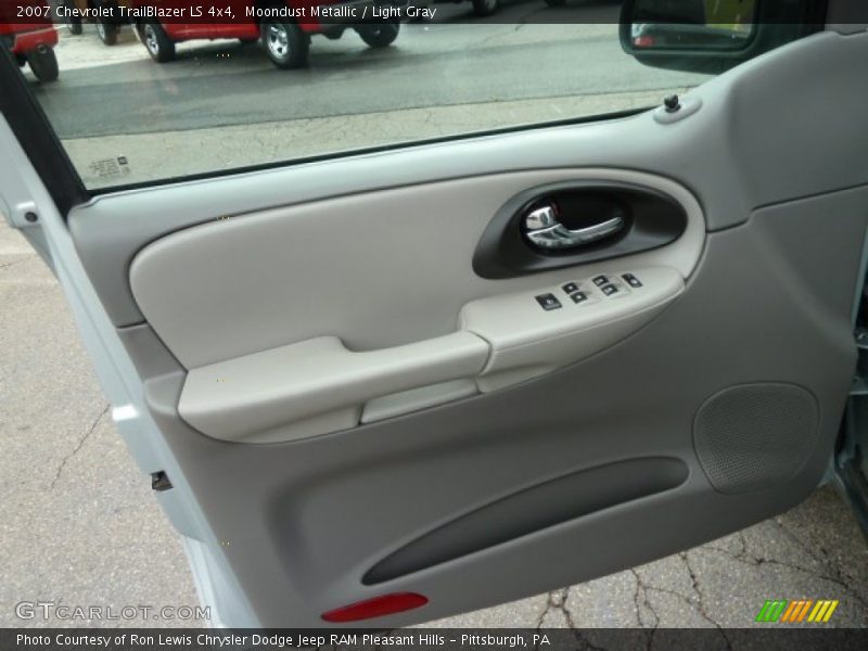 Moondust Metallic / Light Gray 2007 Chevrolet TrailBlazer LS 4x4