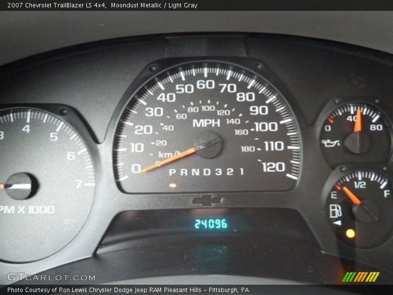 Moondust Metallic / Light Gray 2007 Chevrolet TrailBlazer LS 4x4