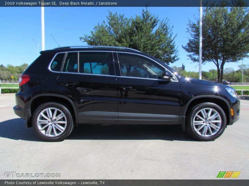 Deep Black Metallic / Sandstone 2009 Volkswagen Tiguan SE