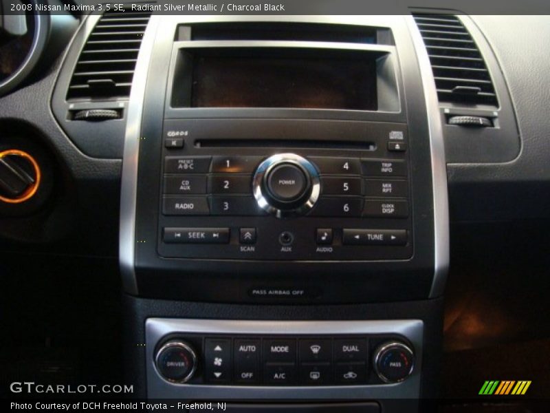 Radiant Silver Metallic / Charcoal Black 2008 Nissan Maxima 3.5 SE