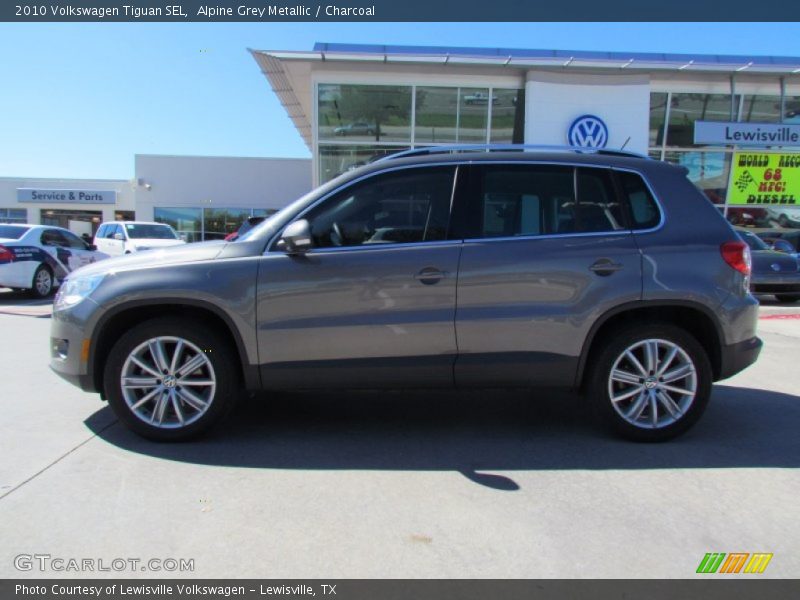 Alpine Grey Metallic / Charcoal 2010 Volkswagen Tiguan SEL