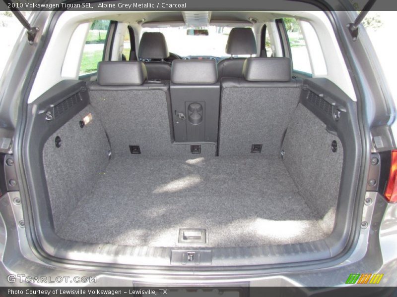 Alpine Grey Metallic / Charcoal 2010 Volkswagen Tiguan SEL