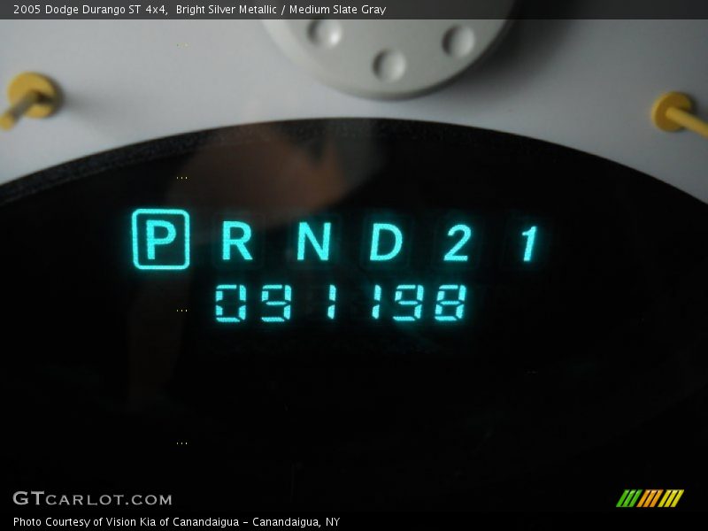 Bright Silver Metallic / Medium Slate Gray 2005 Dodge Durango ST 4x4