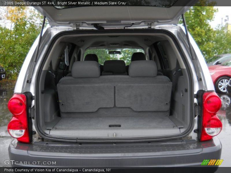 Bright Silver Metallic / Medium Slate Gray 2005 Dodge Durango ST 4x4