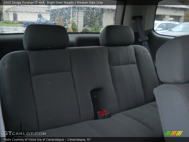 Bright Silver Metallic / Medium Slate Gray 2005 Dodge Durango ST 4x4
