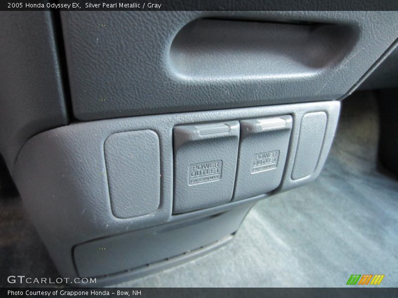 Silver Pearl Metallic / Gray 2005 Honda Odyssey EX