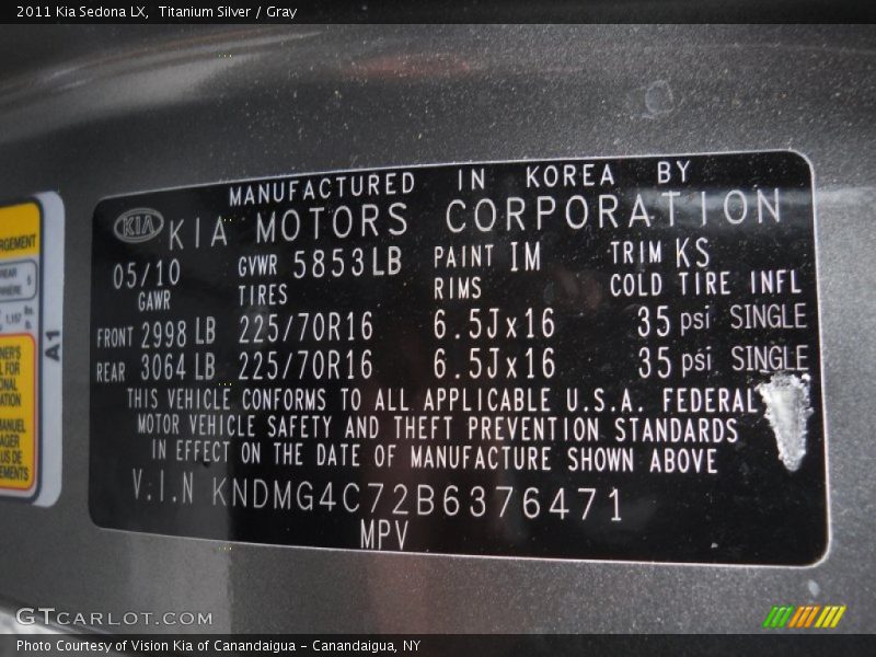 Titanium Silver / Gray 2011 Kia Sedona LX
