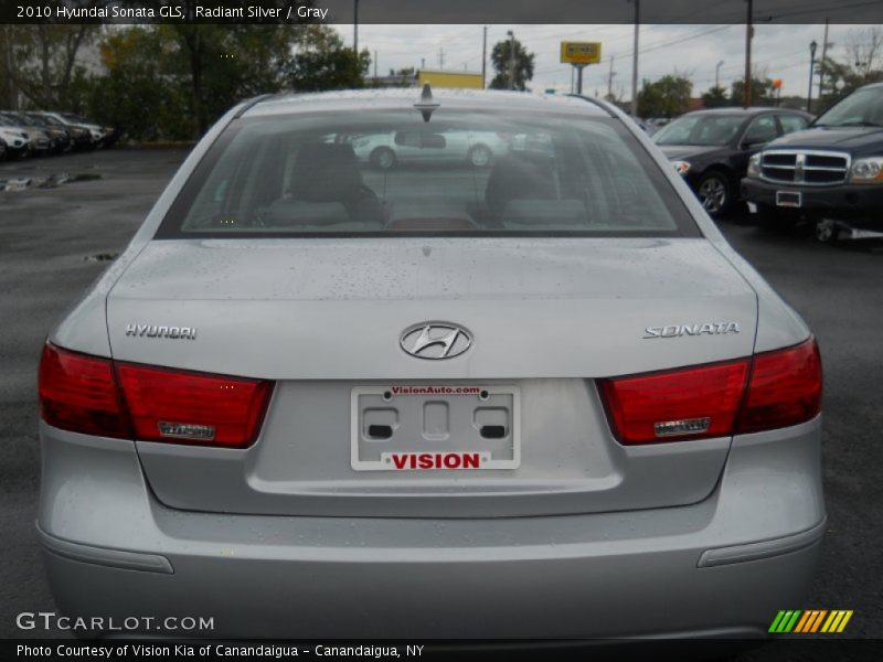 Radiant Silver / Gray 2010 Hyundai Sonata GLS