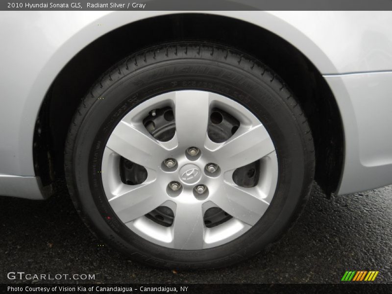 Radiant Silver / Gray 2010 Hyundai Sonata GLS