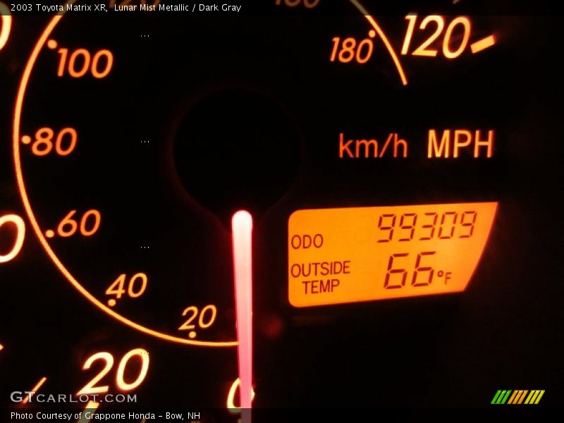 Lunar Mist Metallic / Dark Gray 2003 Toyota Matrix XR