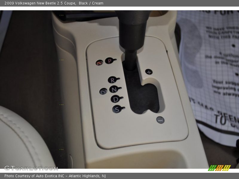 Black / Cream 2009 Volkswagen New Beetle 2.5 Coupe