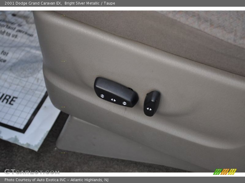 Bright Silver Metallic / Taupe 2001 Dodge Grand Caravan EX