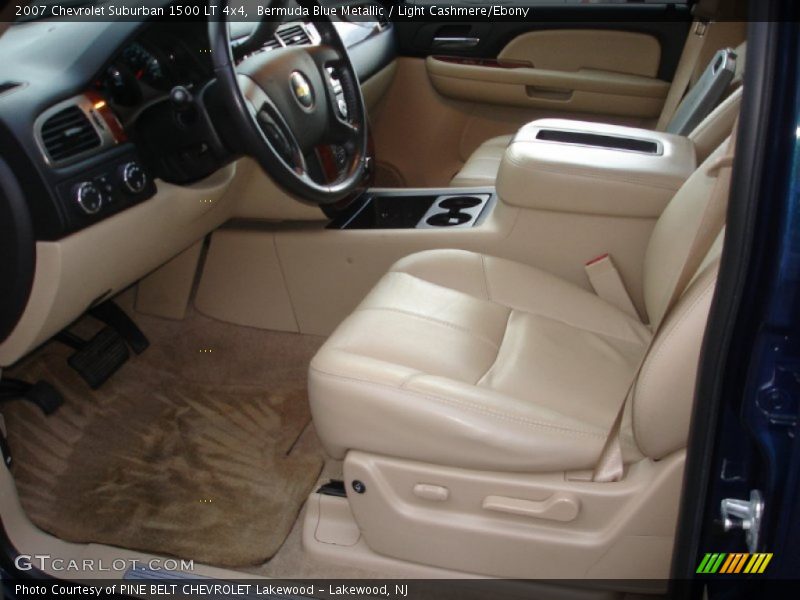  2007 Suburban 1500 LT 4x4 Light Cashmere/Ebony Interior