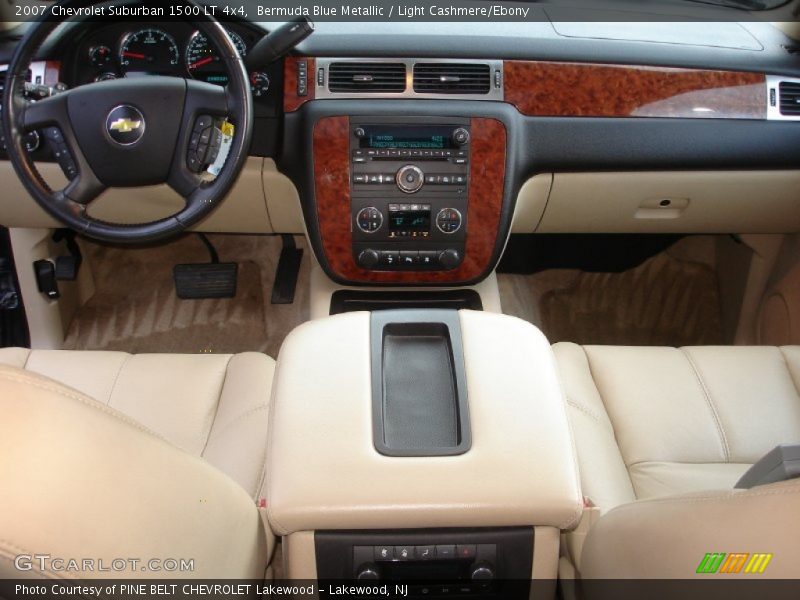 Dashboard of 2007 Suburban 1500 LT 4x4