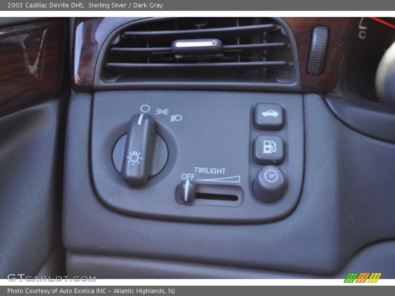 Controls of 2003 DeVille DHS