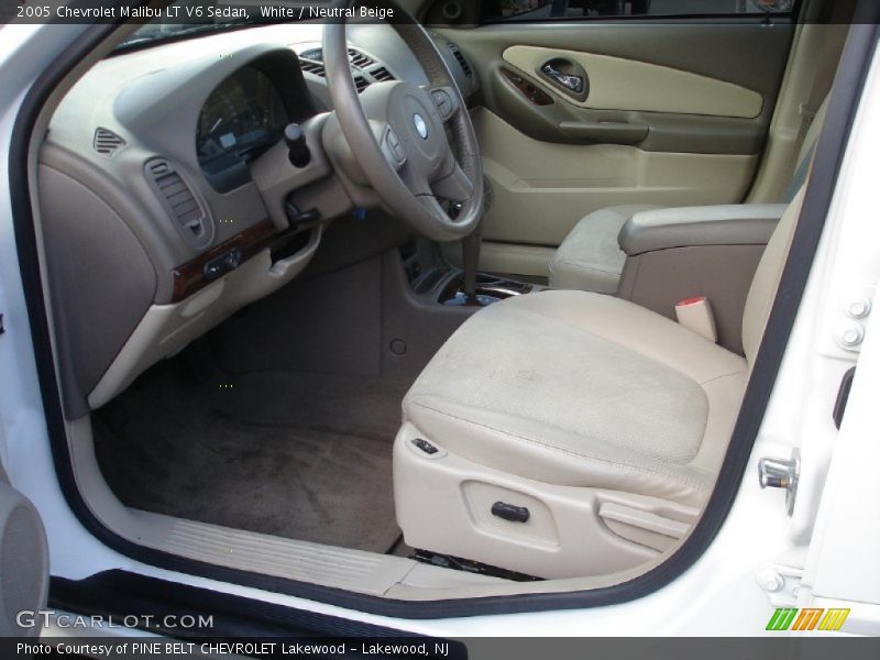 White / Neutral Beige 2005 Chevrolet Malibu LT V6 Sedan