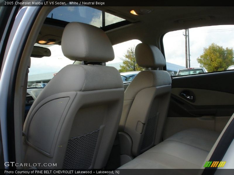 White / Neutral Beige 2005 Chevrolet Malibu LT V6 Sedan