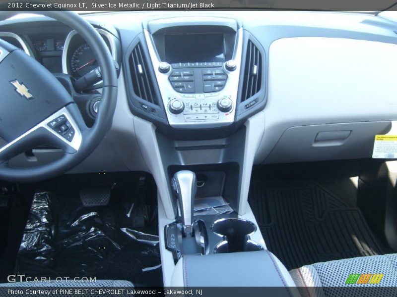 Silver Ice Metallic / Light Titanium/Jet Black 2012 Chevrolet Equinox LT