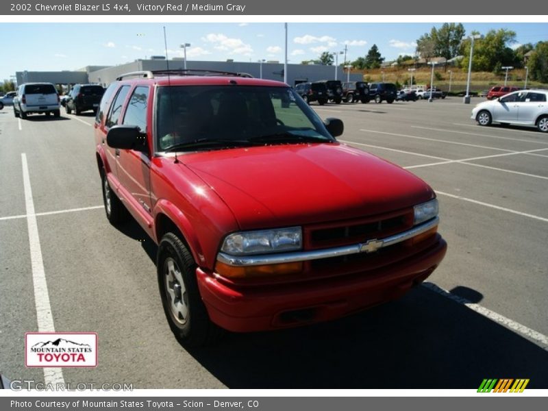 Victory Red / Medium Gray 2002 Chevrolet Blazer LS 4x4